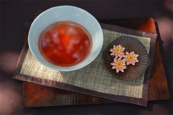 3月の芝生の種まき、まだ早い？ タイミングと水仙の見極め方