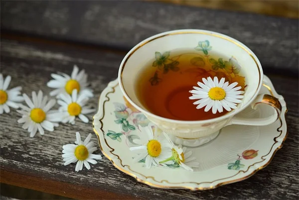 春の花で叶える！簡単イースターテーブルデコレーション